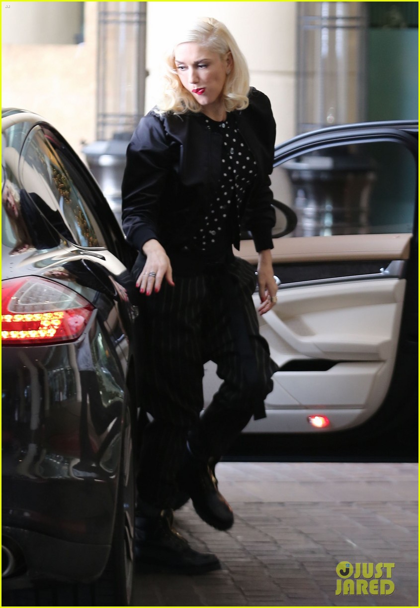 Gwen Stefani is White Hot at People Magazine Awards 2014: Photo 3265245