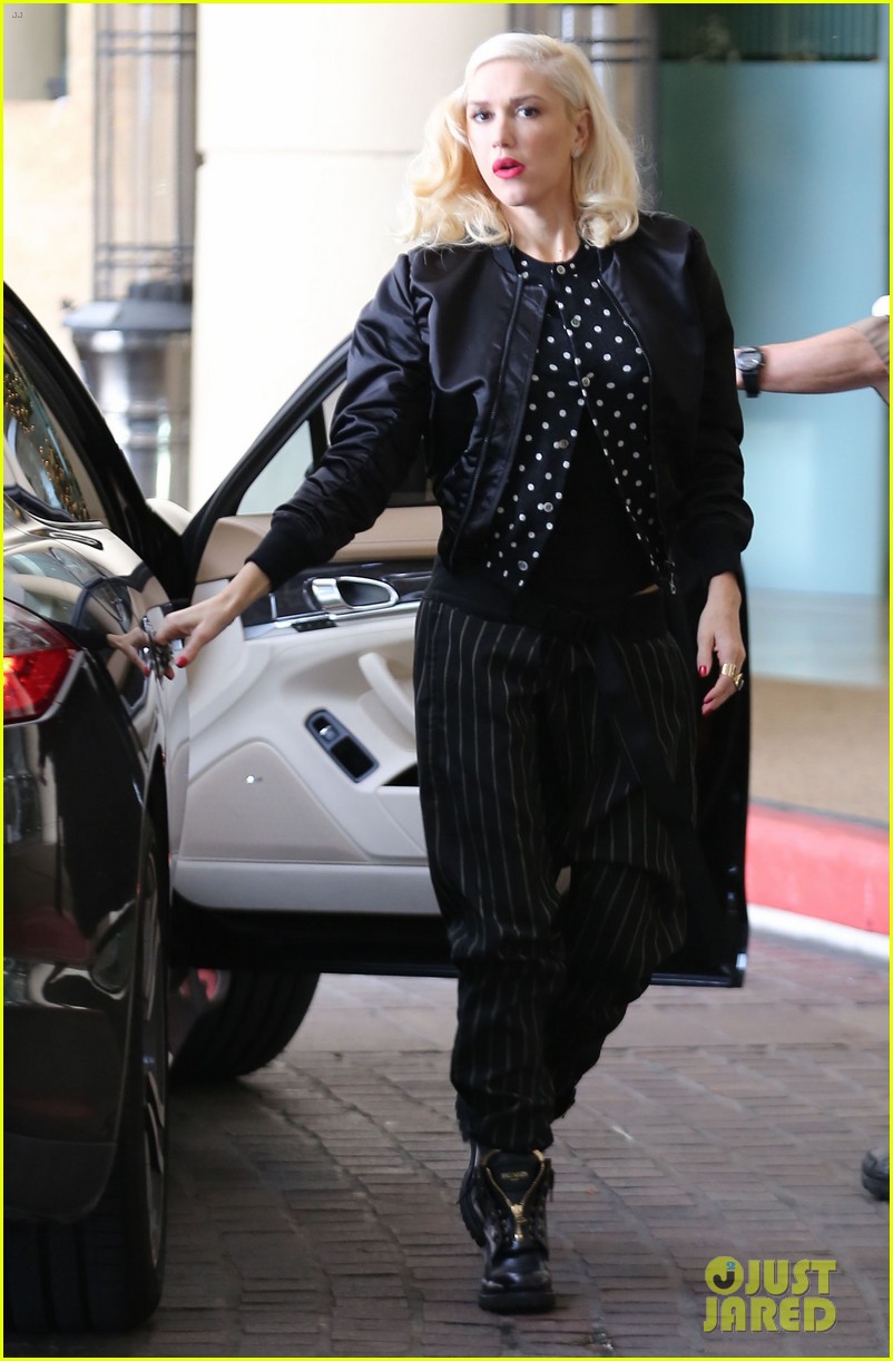 Gwen Stefani is White Hot at People Magazine Awards 2014: Photo 3265262