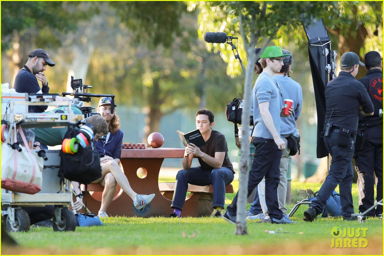 Joseph GordonLevitt Honors His Late Brother with a Quirky Fashion