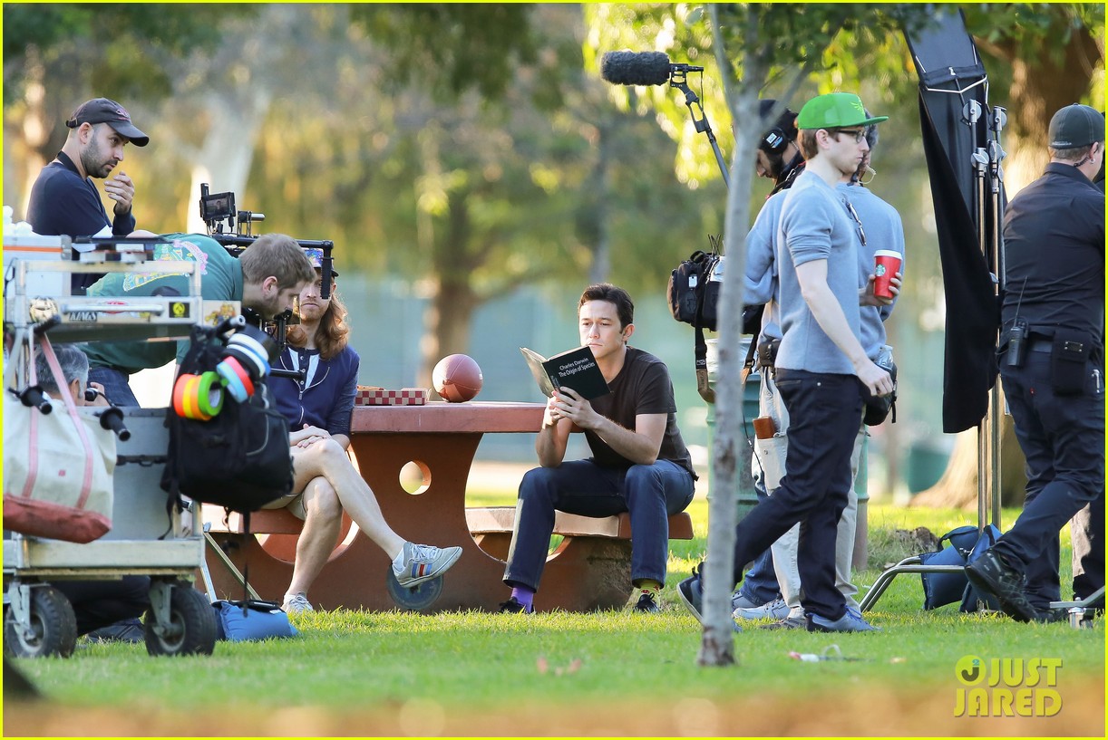 Joseph GordonLevitt Honors His Late Brother with a Quirky Fashion