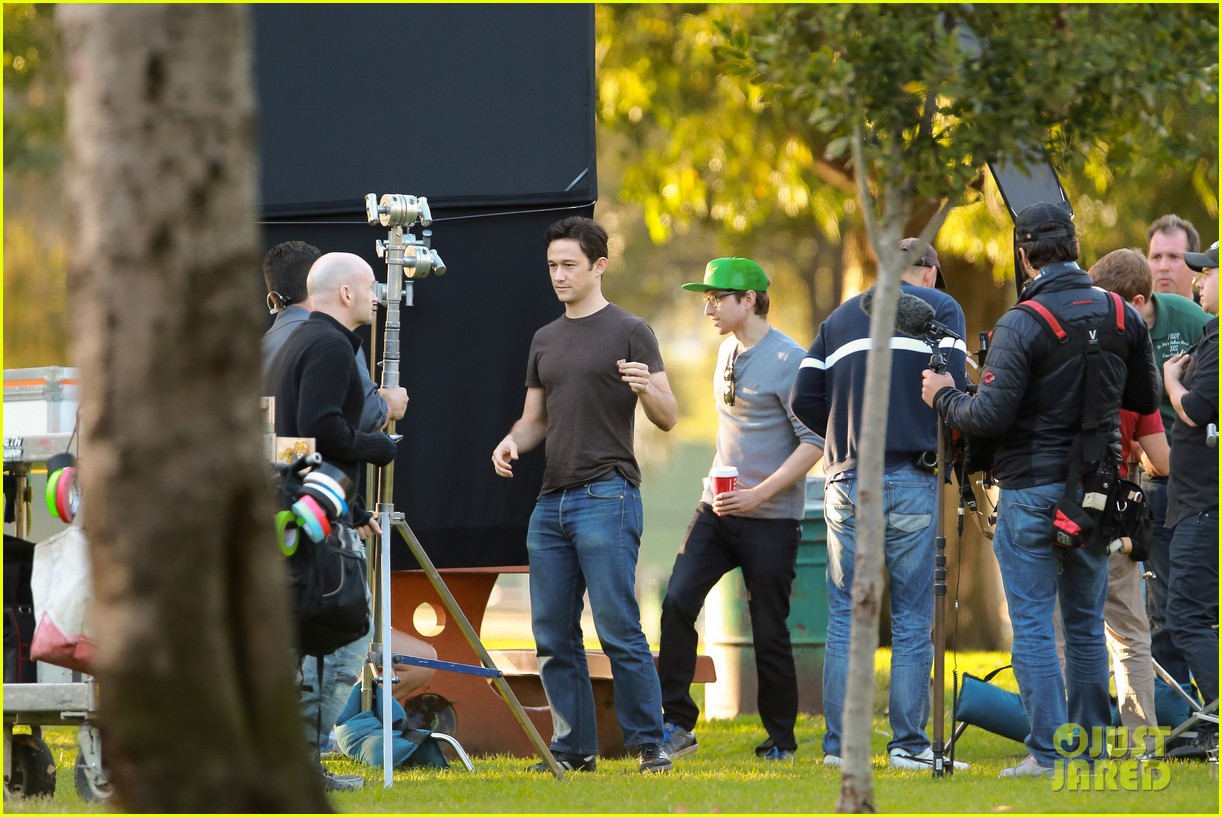 Joseph GordonLevitt Honors His Late Brother with a Quirky Fashion