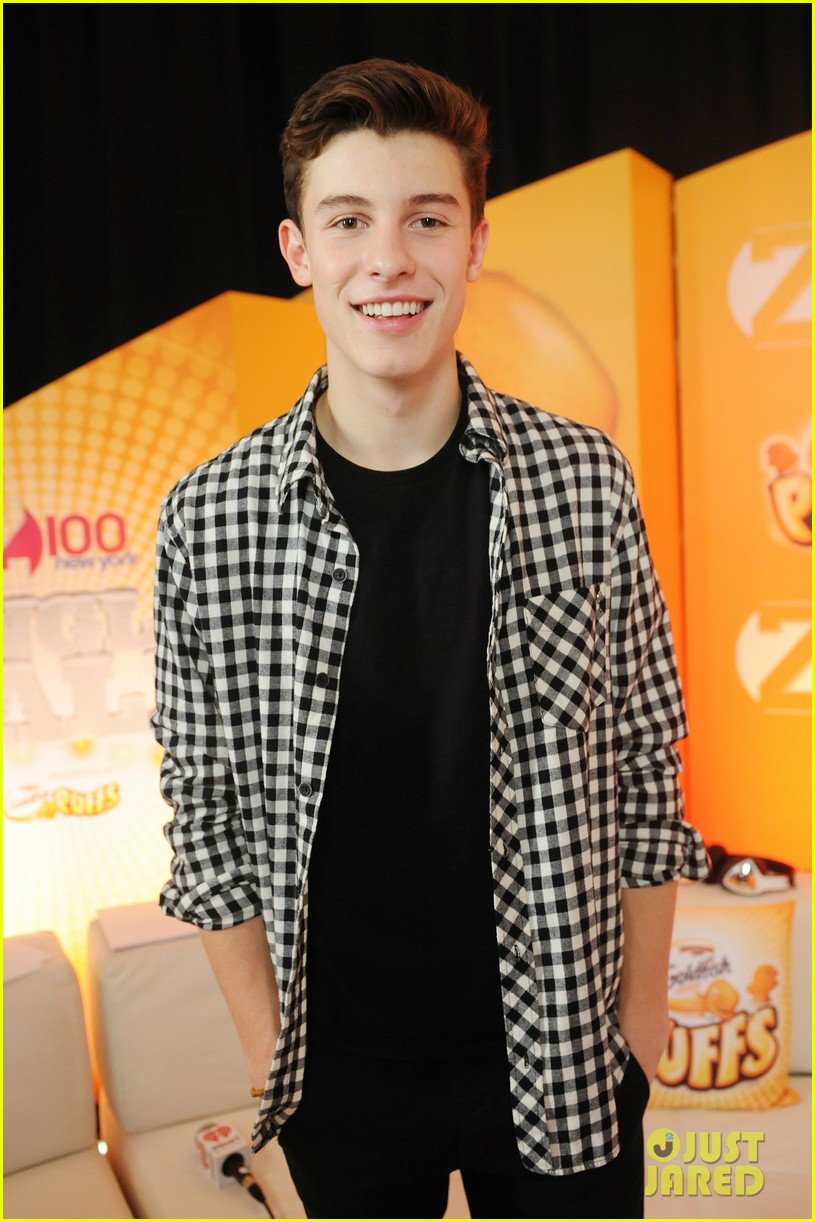 Nick Jonas Got Jealous Early On in Olivia Culpo Relationship Photo 3261195 Kevin Jonas, Nick