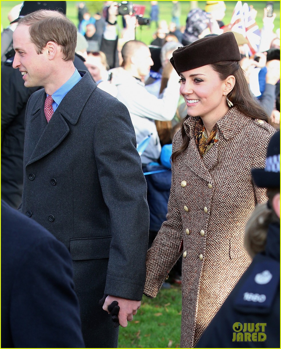 Kate Middleton & Prince Harry Kick Off Christmas with Church Photo