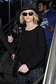 jennifer lawrence leaves hot body guard at home 01