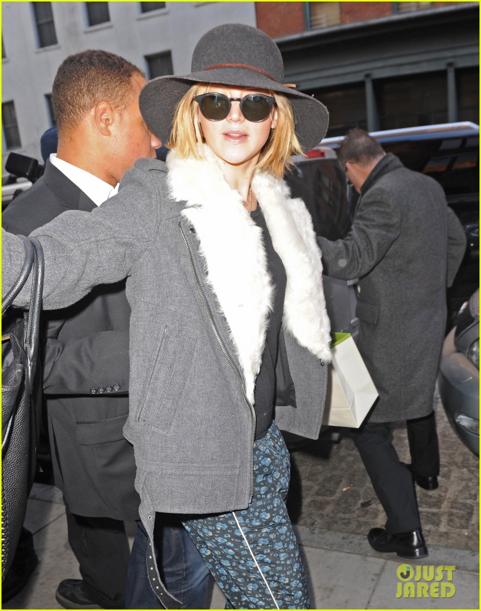 Jennifer Lawrence Steps out in NYC After Her Hot Bodyguard's Pics Go