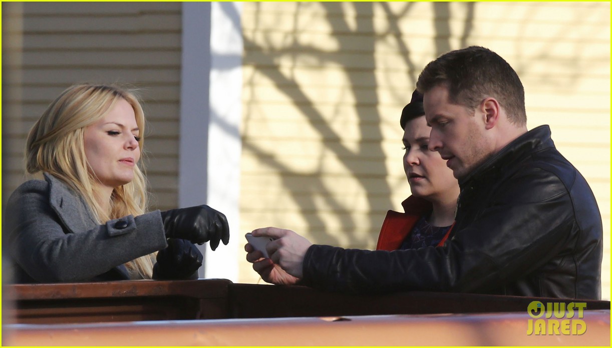 Ginnifer Goodwin & Josh Dallas Make Out on 'Once Upon a Time' Set
