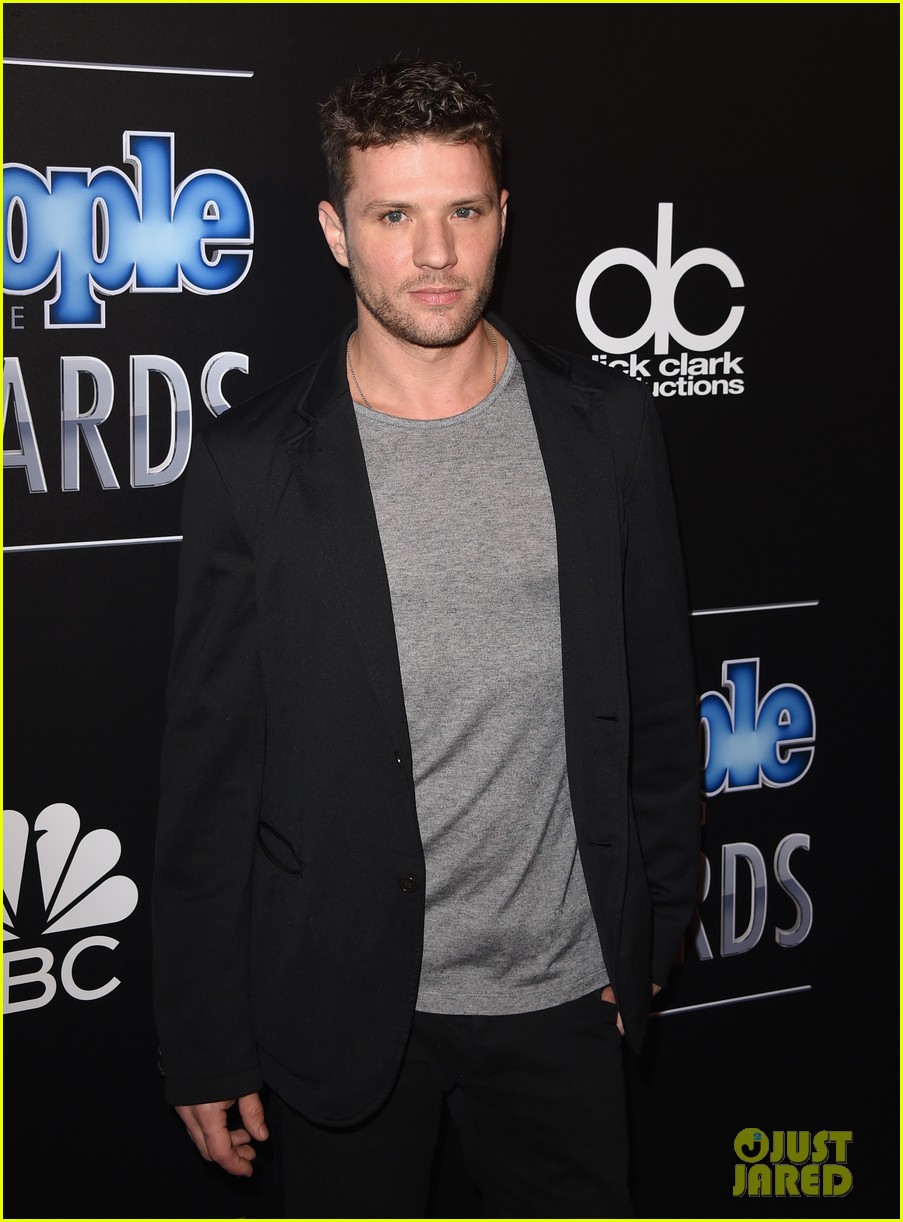 Ryan Phillippe & Girlfriend Paulina Slagter Heat Up the Red Carpet at