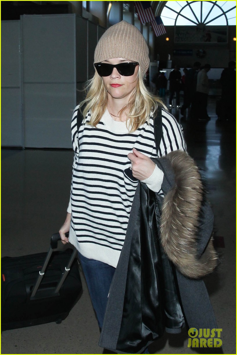 Reese Witherspoon Says 'Wild' Sex Scenes Were 'Awkward' Photo 3255338