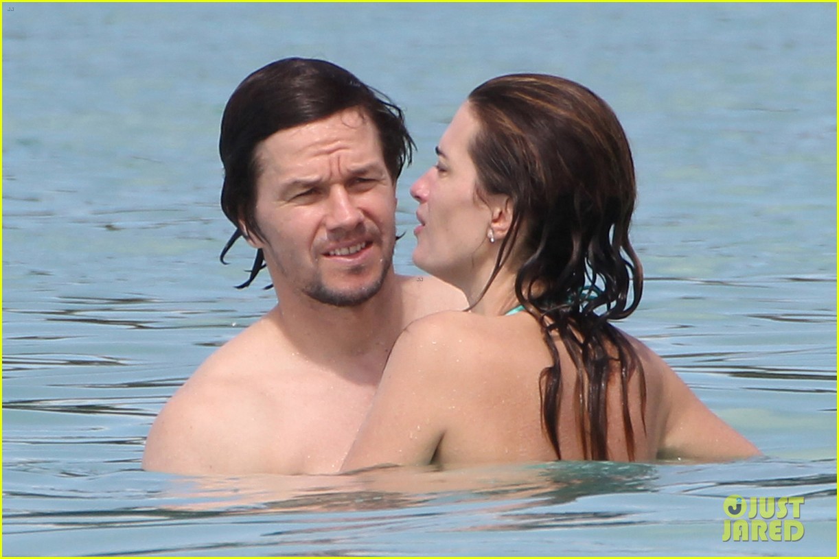 Mark Wahlberg Shows Off Ripped Shirtless Body in Barbados! mark wahlberg sh...