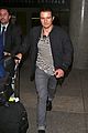 orlando bloom at lax airport 01