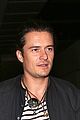 orlando bloom at lax airport 02