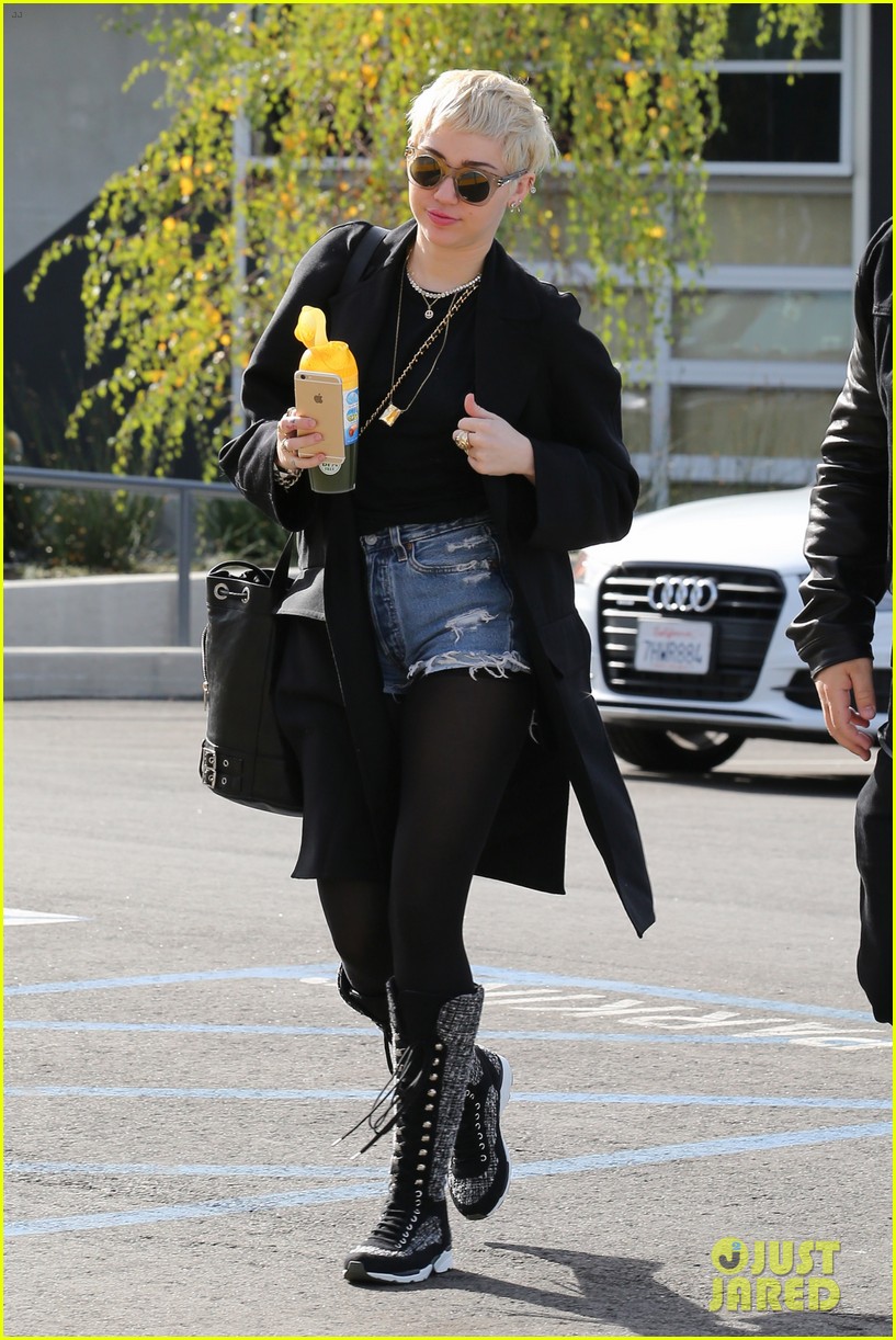 Miley Cyrus Takes a Meeting, Patrick Schwarzenegger Does Karaoke with