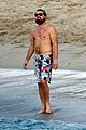 leonardo dicaprio continues st barts trip surrounded by women 13