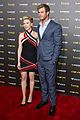 scarlett johansson runs into chris hemsworth gday gala 13