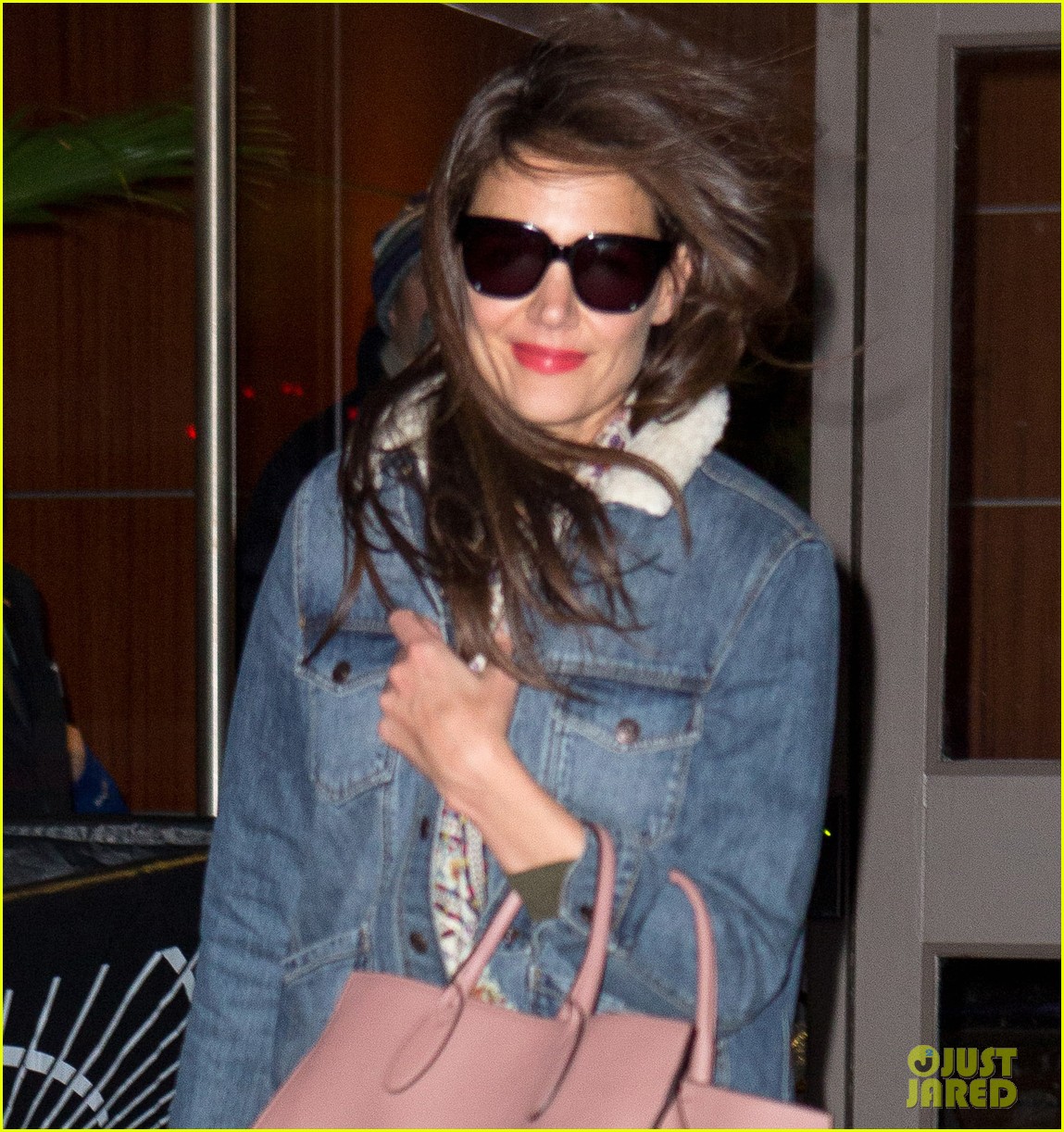 Katie Holmes Braves NYC Cold to Attend Rangers Game: Photo 3280110