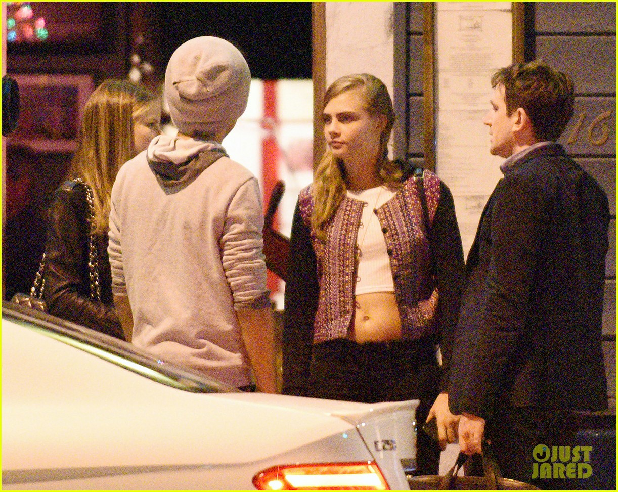 Kendall Jenner Helps Cara Delevingne Mourn Grandmother&rsquo;s Death: Photo