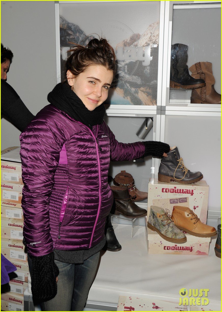 Photo nikki reed engagement ring sundance 15 Photo 3287818 Just