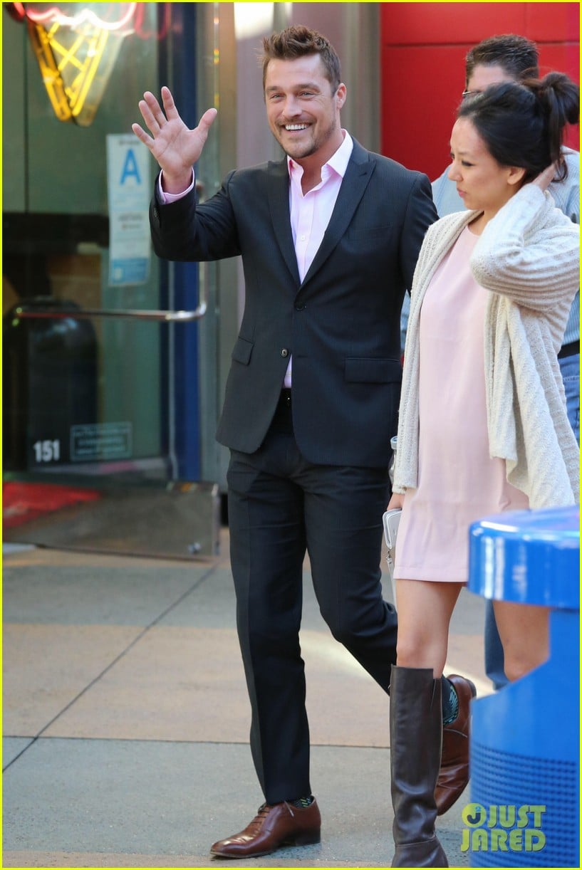 The Bachelor's Chris Soules Is Shirtless & Sweaty in Hot Photo! Photo