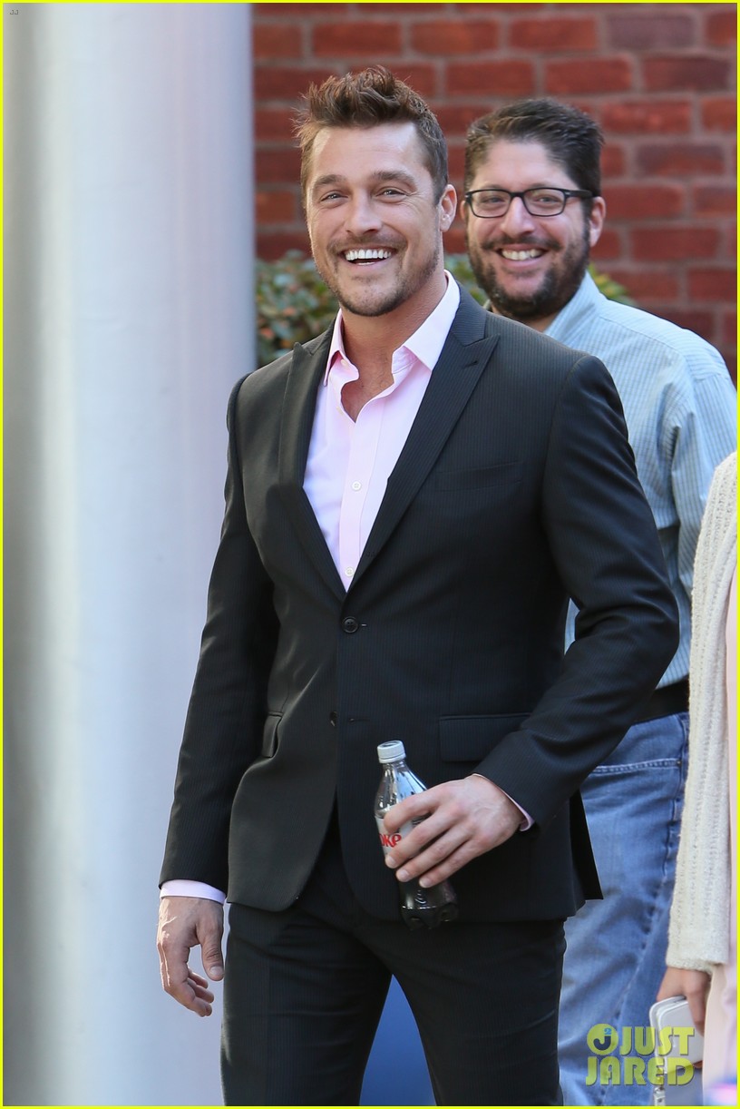 The Bachelor's Chris Soules Is Shirtless & Sweaty in Hot Photo! Photo