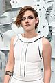 kristen stewart escapes nyc snow for paris fashion week 13