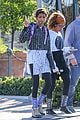 willow smith flashes a peace sign 01