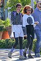 willow smith flashes a peace sign 03