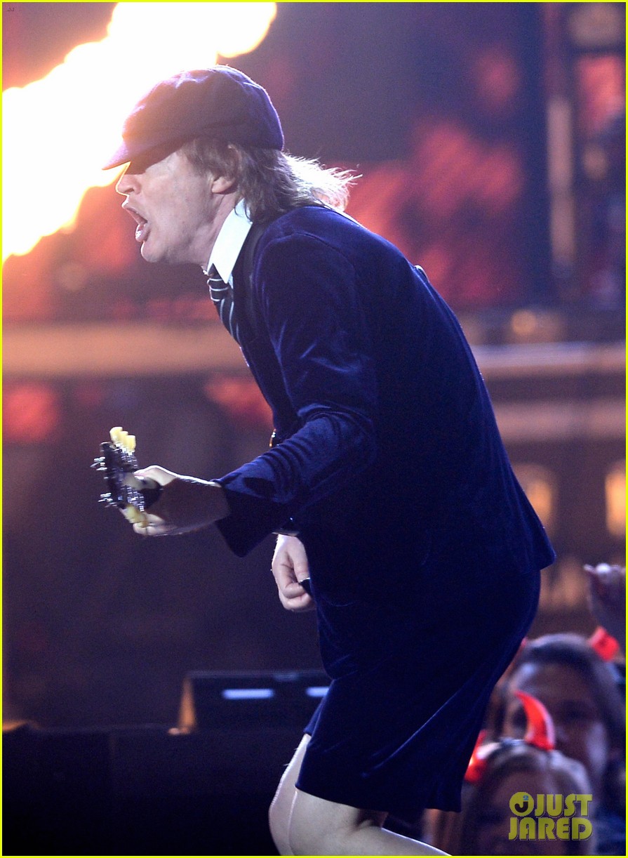 AC/DC Opens Grammys 2015 with 'Highway to Hell' (Video): Photo 3299490 ...