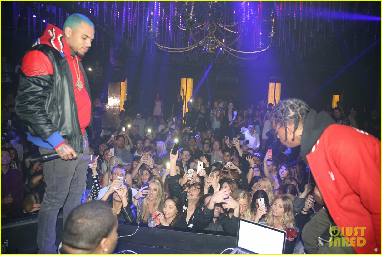 Chris Brown Rocks Blue Hair For Sean Kingston's 25th Birthday Celebration Photo 3296011 Chris