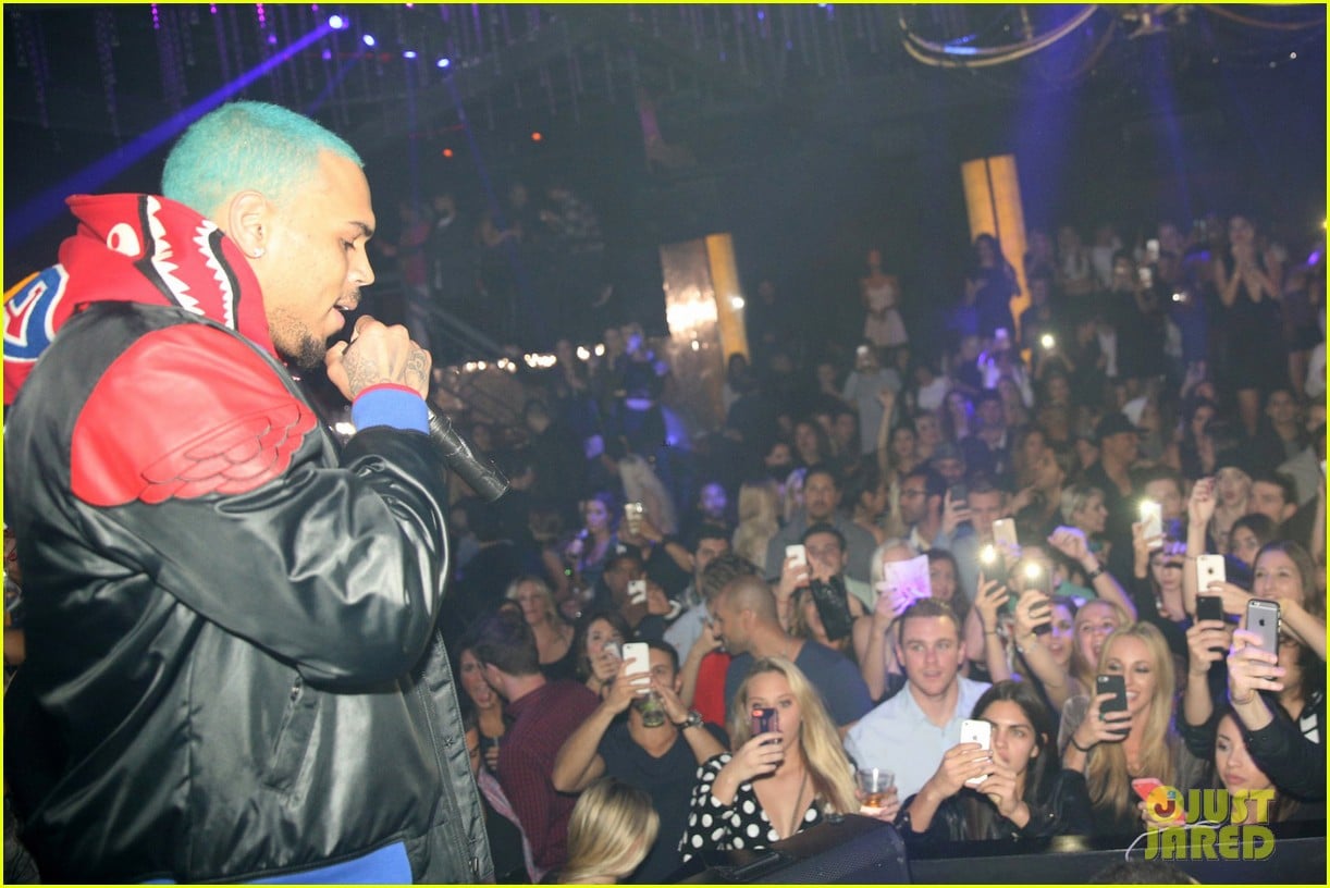 Chris Brown Rocks Blue Hair For Sean Kingston's 25th Birthday Celebration Photo 3296012 Chris