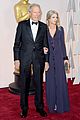 clint eastwood brings his girlfriend to oscars 2015 03