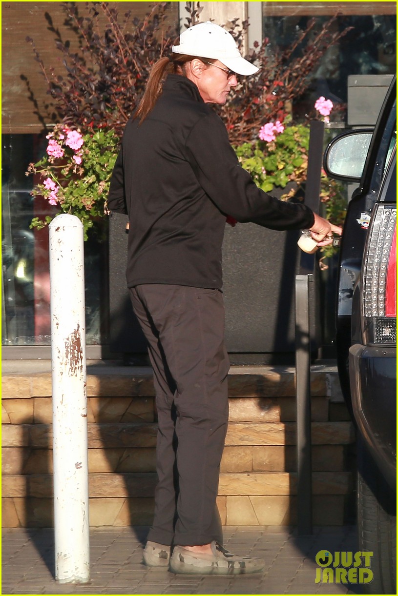 Bruce Jenner&rsquo;s Mom Speaks Out About Decision to Transition: &lsquo;I&rsquo;ve Never