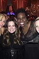 leslie jones took pics with almost every celeb at snl party 03