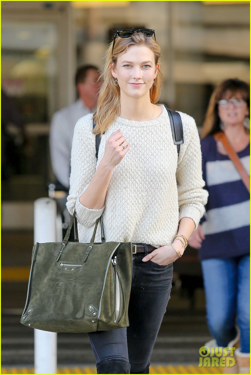 Karlie Kloss Is Leaving Victoria's Secret After Four Years Photo