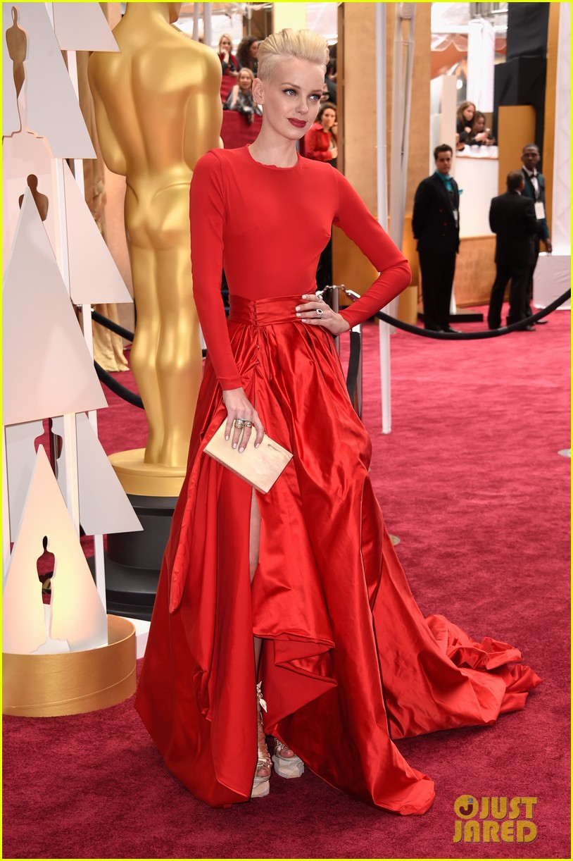 Karolina Kurkova Makes a Stylish Arrival at Oscars 2015: Photo 3310610