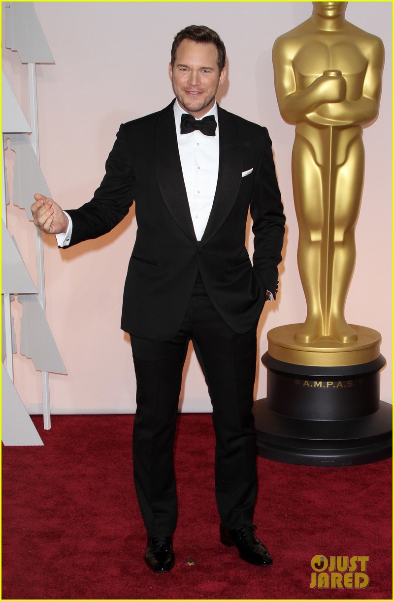Chris Pratt & Anna Faris Hit the 'Wet Carpet' at Oscars 2015 Photo