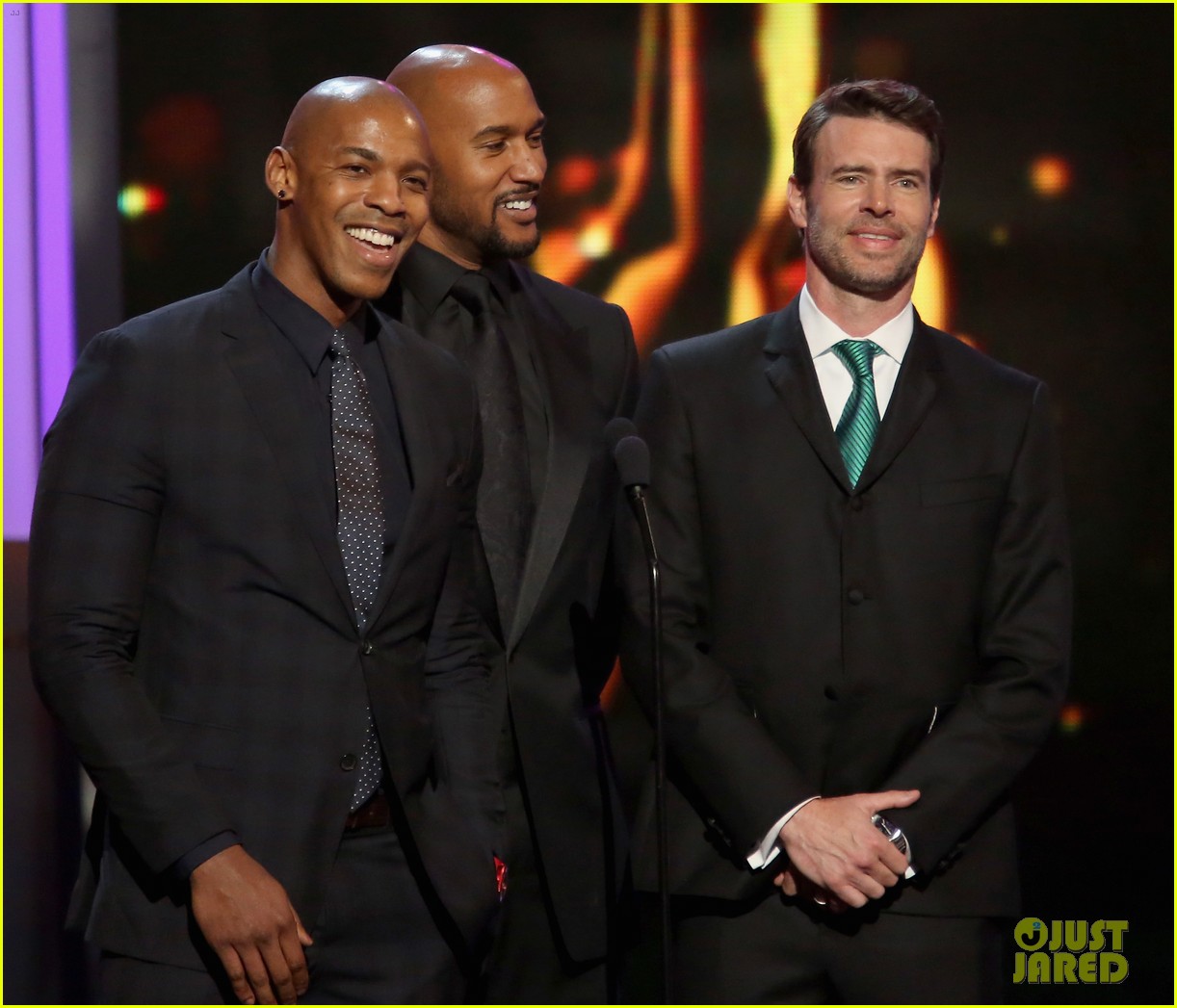 will-smith-taye-diggs-suit-up-at-naacp-image-awards-2015-photo