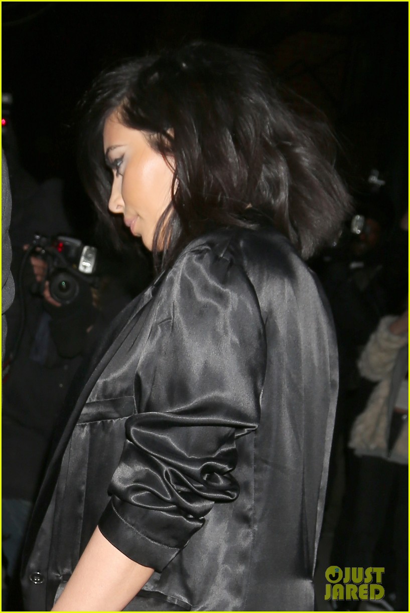 Kanye West's 'SNL 40' Performance Gets Kim Kardashian Rave Photo(02)