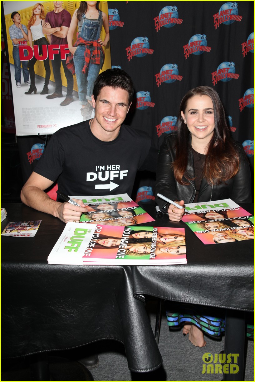 Mae Whitman & Bella Thorne Star in 'Frozen' Live Action Spoof! Photo