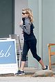 reese witherspoon very busy la 01