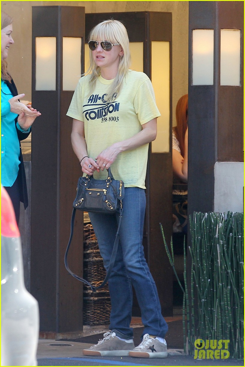 Anna Faris Loves to Cook 'Big, Fattening Meals' Photo 3334268 Anna(02)