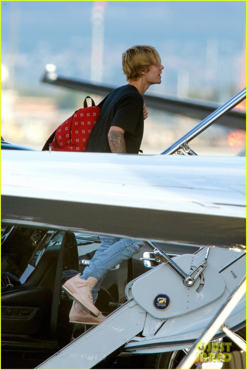 Watch First Look Clips of Justin Bieber's Comedy Central Roast! Photo