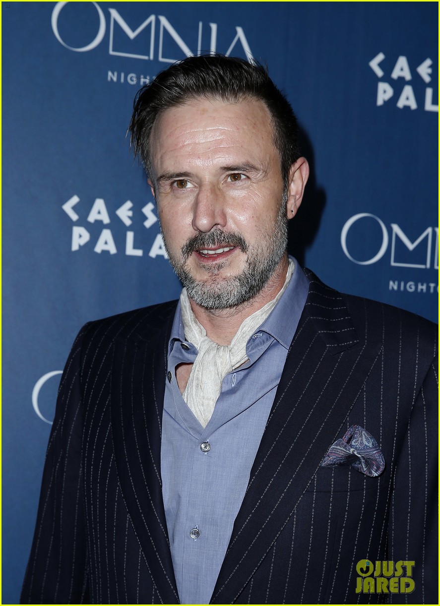 Justin Bieber Says 'Whatever' About Selena Gomez Roast Jokes Photo