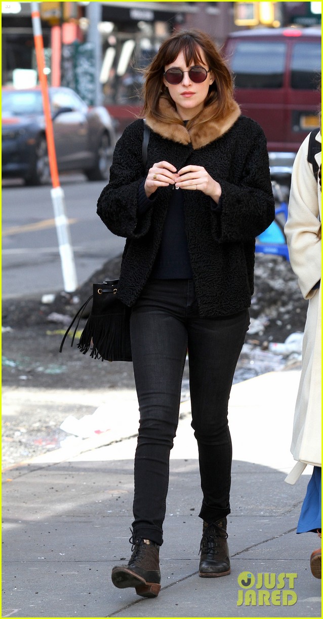 dakota-johnson-steps-out-after-fifty-shades-of-grey-salary-rumors