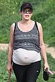 milla jovovich pregnant daily hikes 03