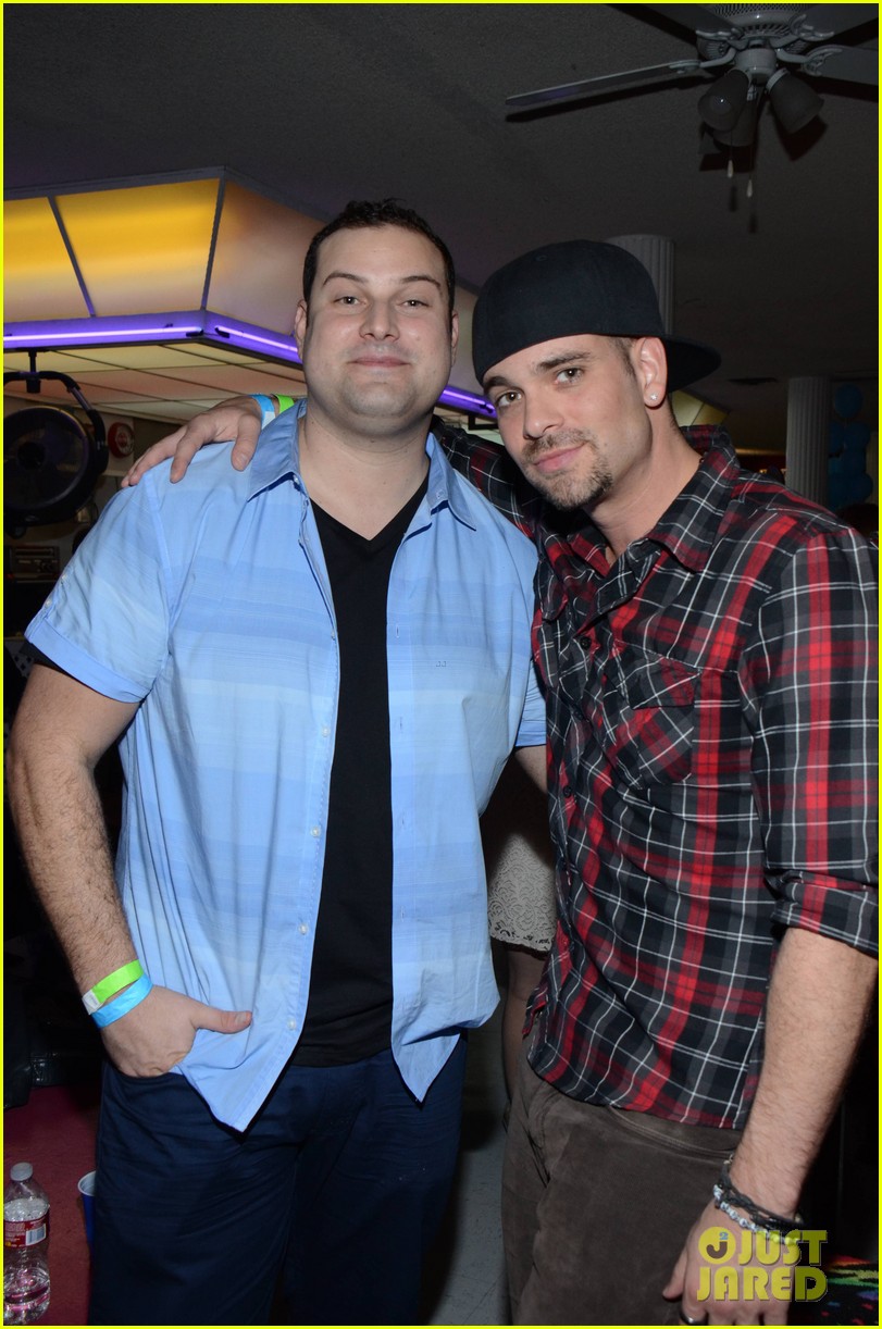 Mark Salling & Max Adler Throw It Back to 'Glee Days' with JJ! Photo