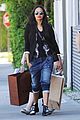 zoe saldana shopping with a friend 06