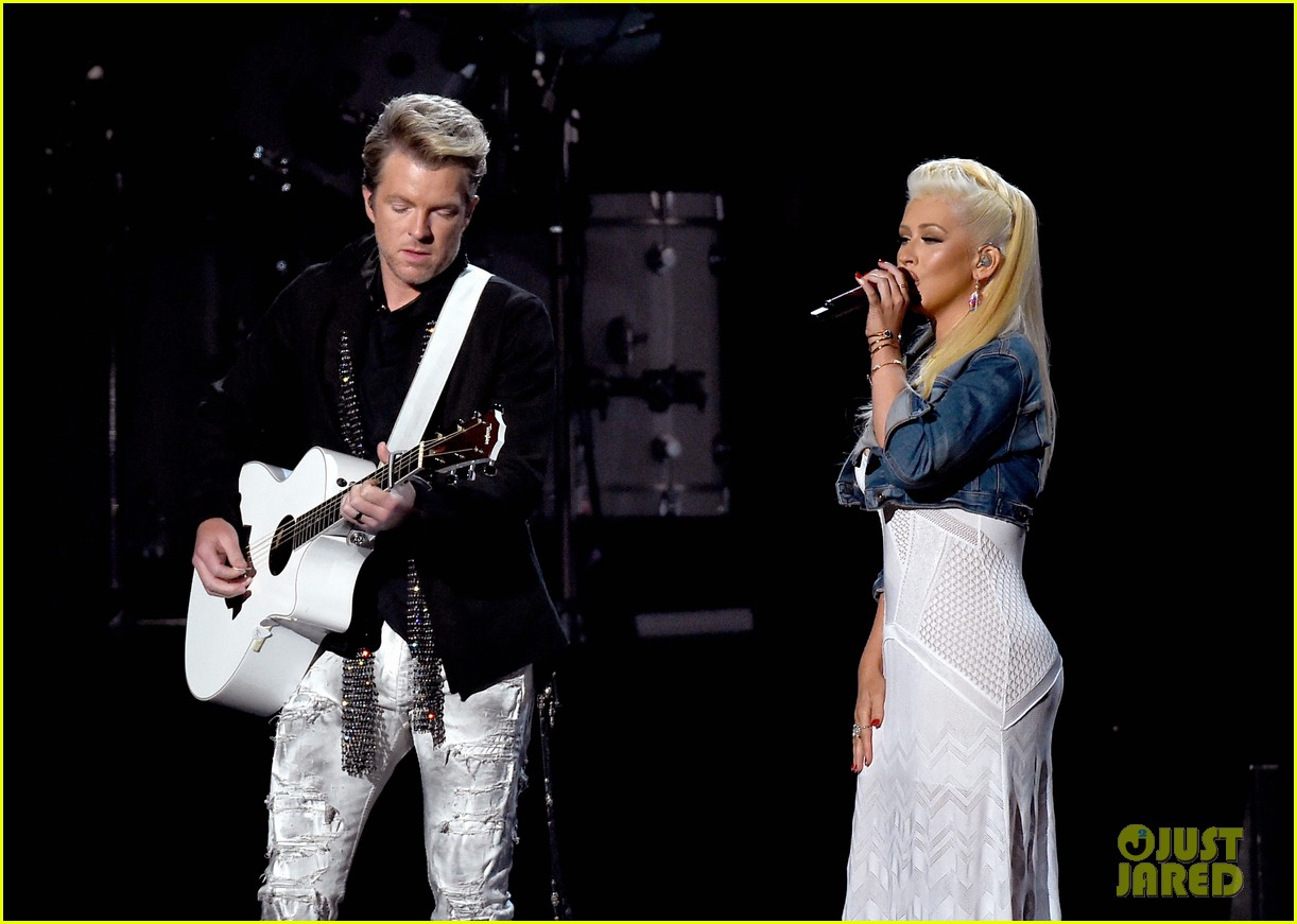 Christina Aguilera's ACM Awards 2015 Performance Video with Rascal