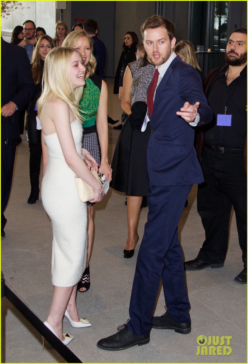 Sarah Jessica Parker & Dakota Fanning Step Out For Whitney Museum's