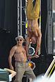 zac efrons shirtless flex off stunt photos 38