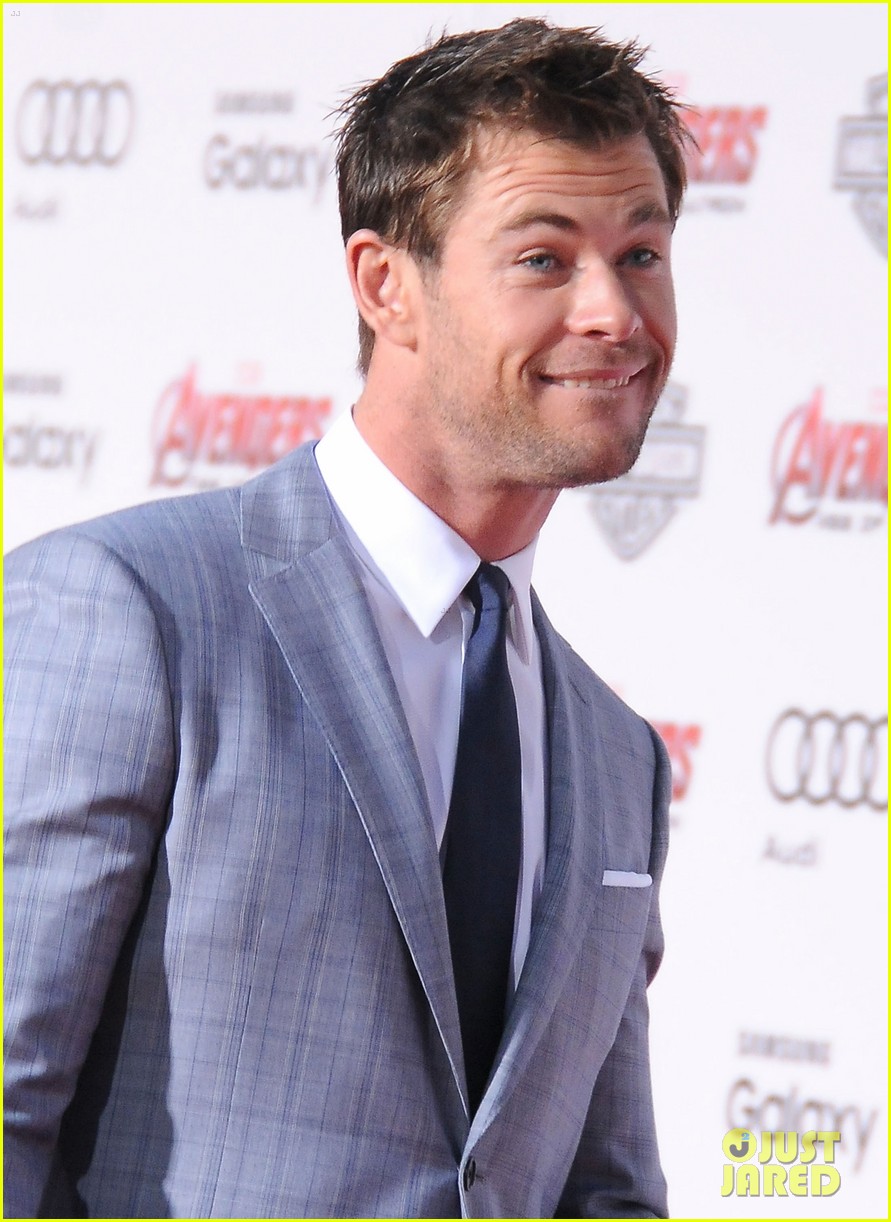 Chris Hemsworth's Wax Figure Doesn't Really Look Like Him: Photo